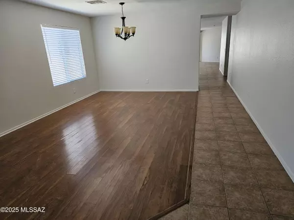 Tucson, AZ 85742,9284 N Red Diamond Avenue