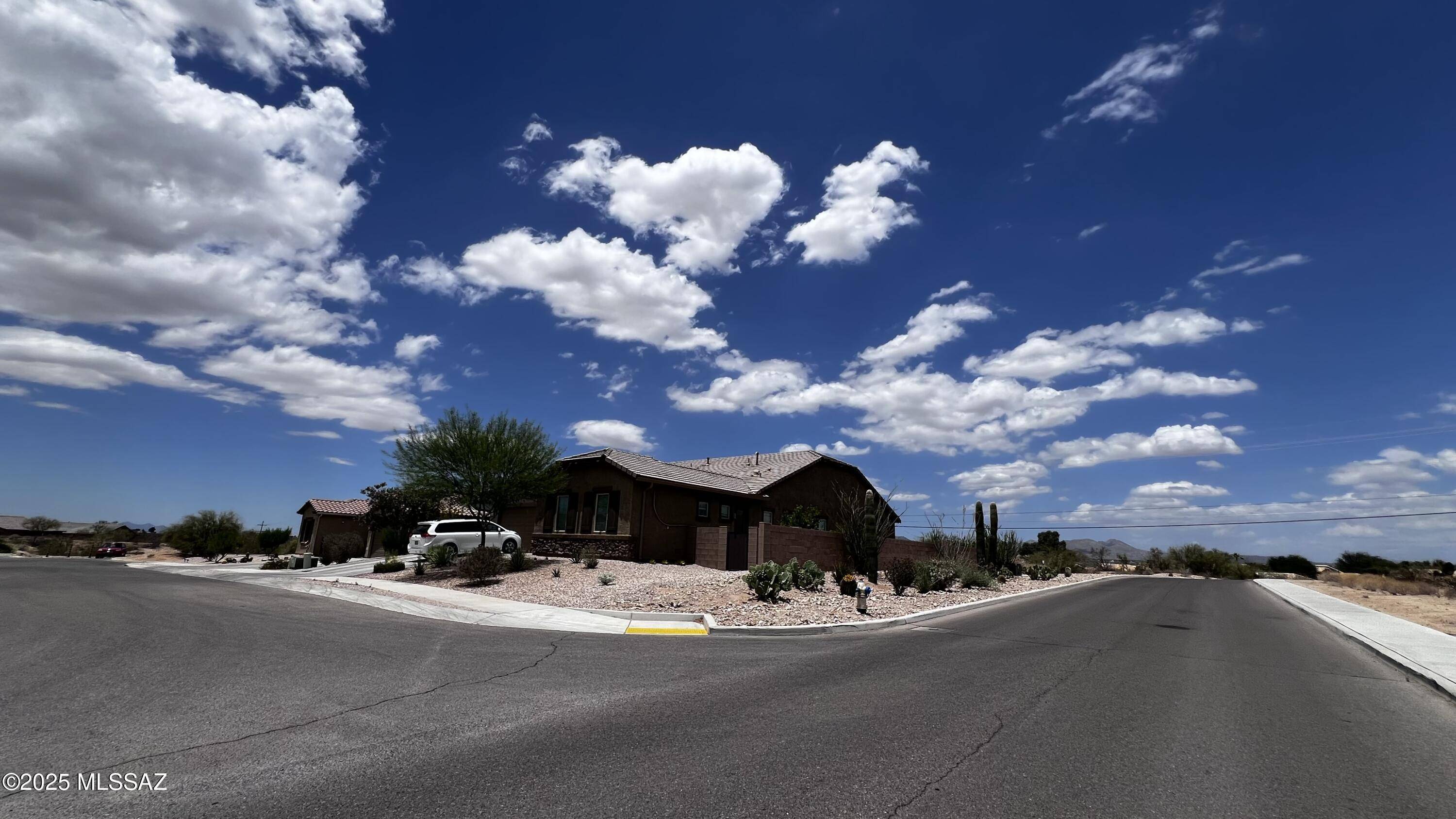 1608 W Niatross Place, Tucson, AZ 85704