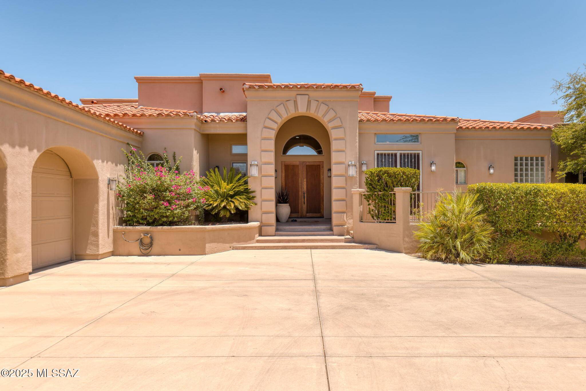 1030 W Soft Wind Place, Tucson, AZ 85737