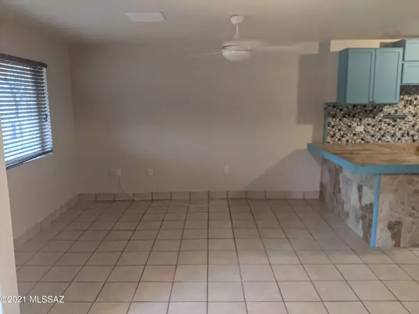 Tucson, AZ 85756,345 E Teton Road #4
