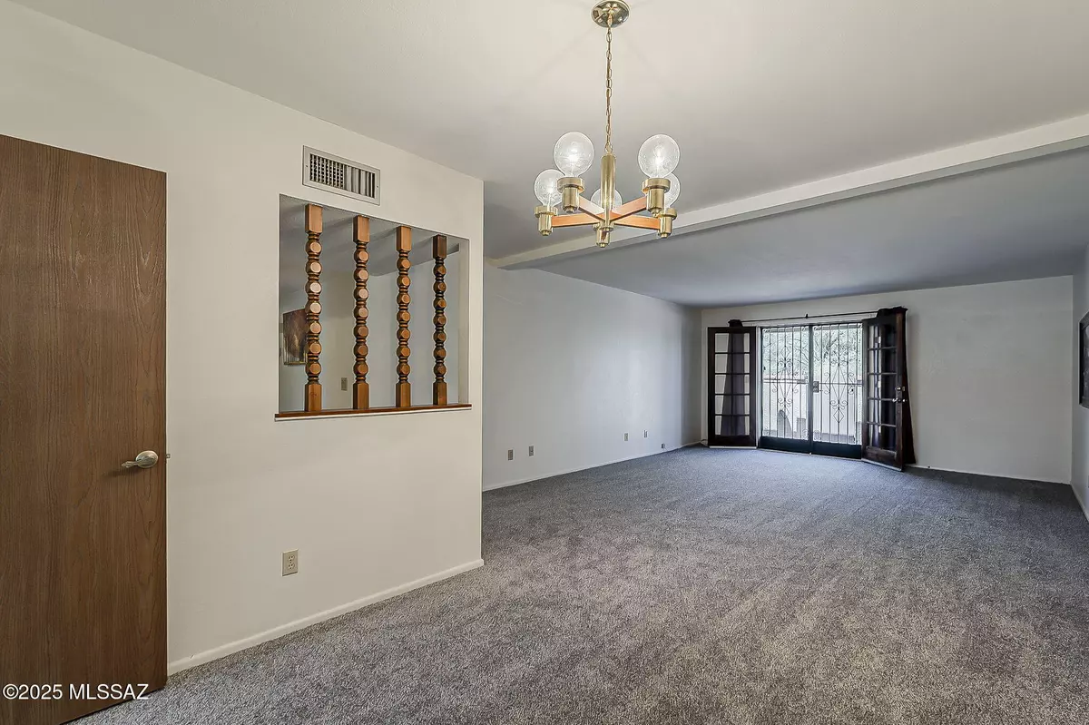 Tucson, AZ 85715,9453 E Calle Bolivar