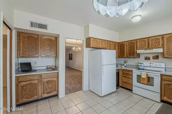 Tucson, AZ 85715,9453 E Calle Bolivar