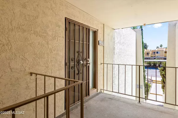 625 S Prudence Road #APT 208, Tucson, AZ 85710