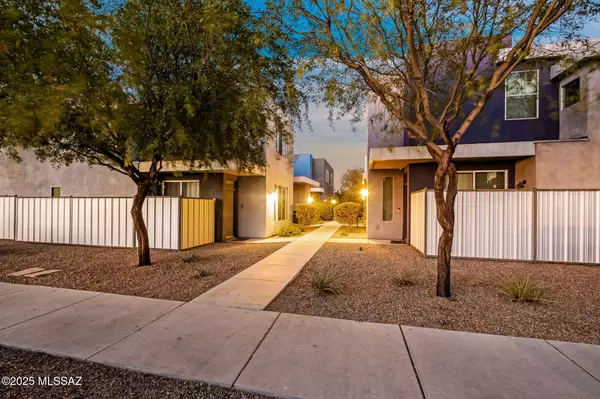 Tucson, AZ 85719,951 E Millenium Court