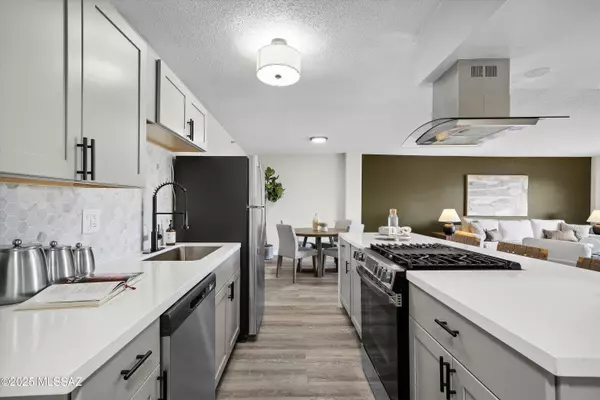 Tucson, AZ 85701,425 W Paseo Redondo Drive #8A