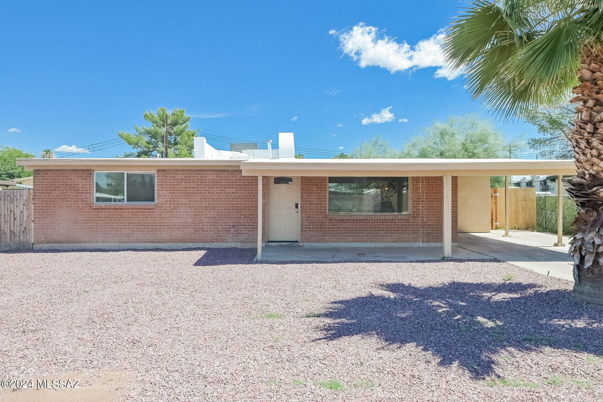 1725 S Rosemont Avenue, Tucson, AZ 85711