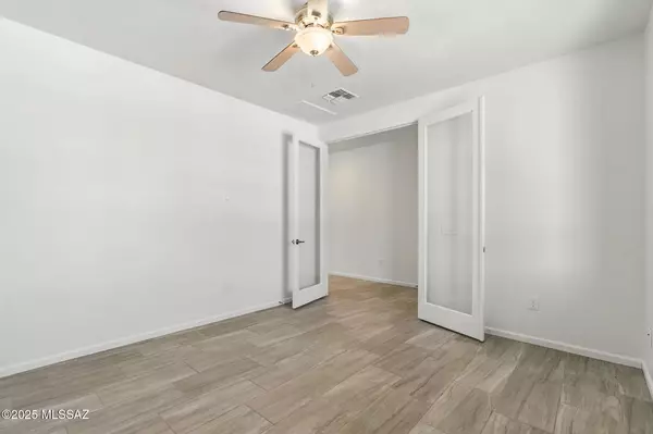 Tucson, AZ 85747,10198 E Boulder Hop Trail