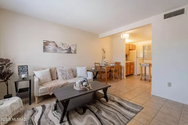 Green Valley, AZ 85614,423 S Paseo Lobo  #UNIT A
