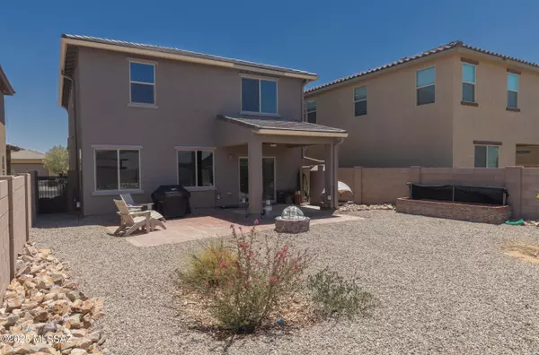 Tucson, AZ 85757,7004 W Hedge Rose Drive