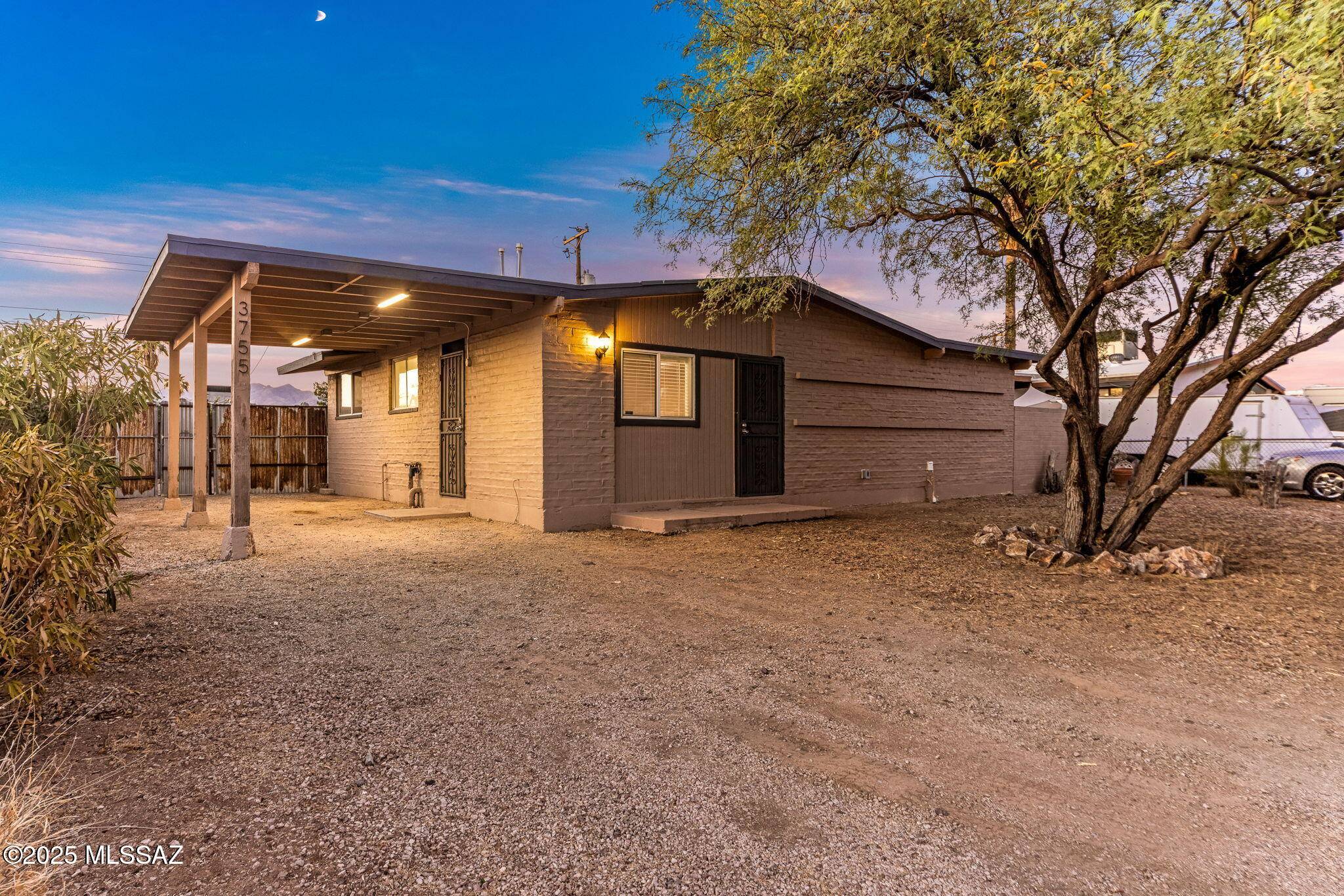 3755 E Garden Street, Tucson, AZ 85713