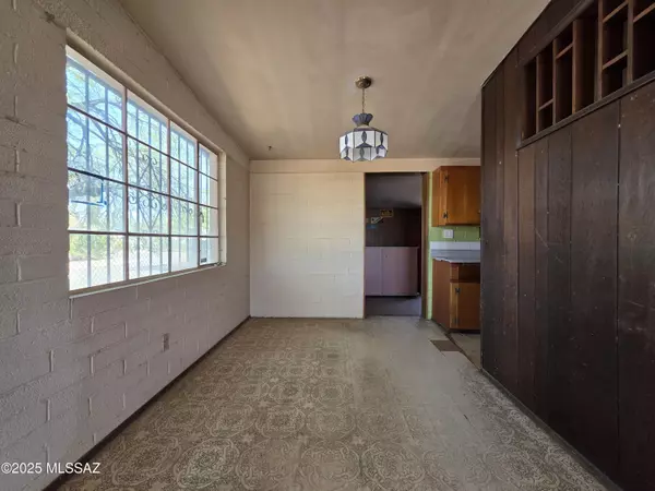 Tucson, AZ 85705,1201 W Nidito Place