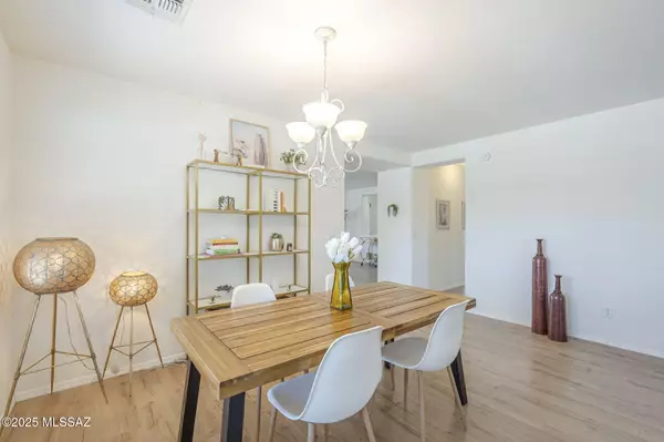 Oro Valley, AZ 85755,12886 N Desert Olive Drive