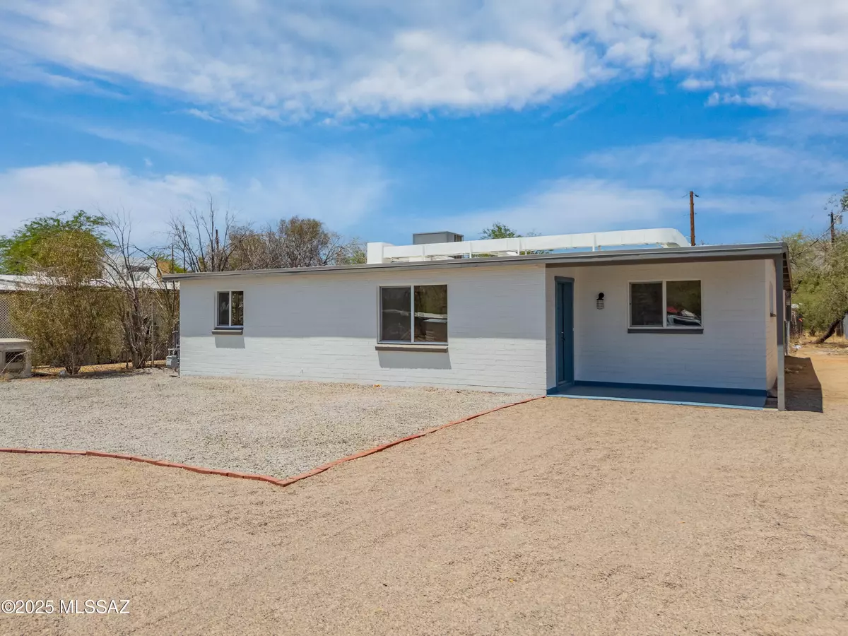 Tucson, AZ 85712,4167 E Los Robles Street