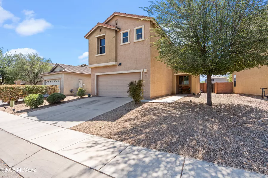 720 N Highlands Grove Lane, Sahuarita, AZ 85629