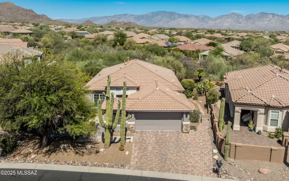 13074 N Sunrise Canyon Lane, Marana, AZ 85658