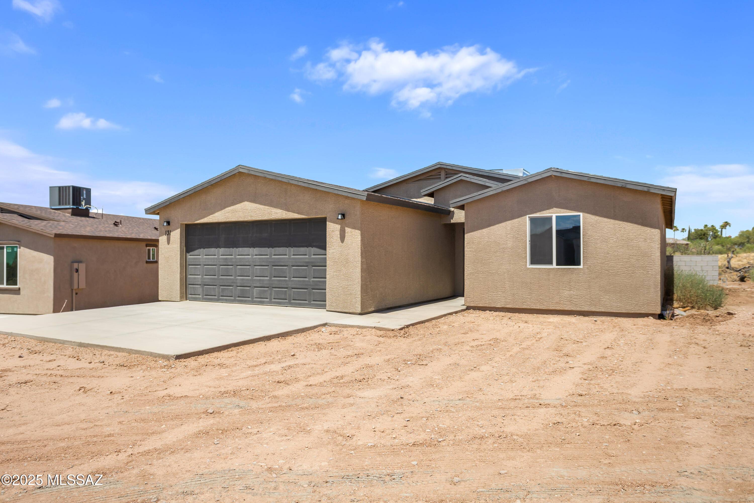 Corona De Tucson, AZ 85641,131 S Montgomery Avenue