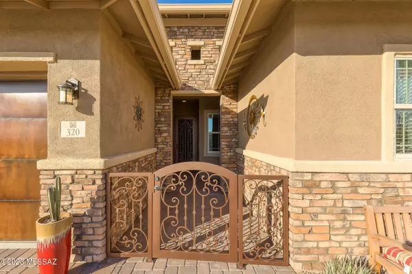 Oro Valley, AZ 85755,320 W Saguaro Arm Trail