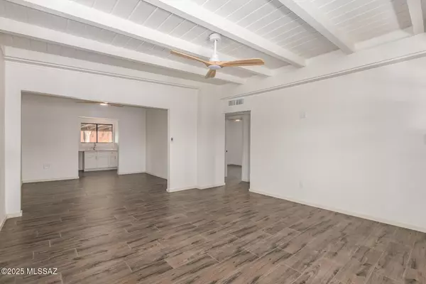 Tucson, AZ 85712,1726 N Cloverland Avenue
