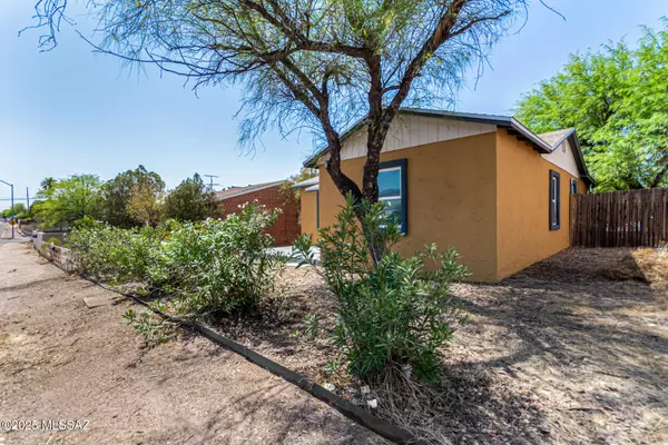 Tucson, AZ 85719,1628 E Grant Road