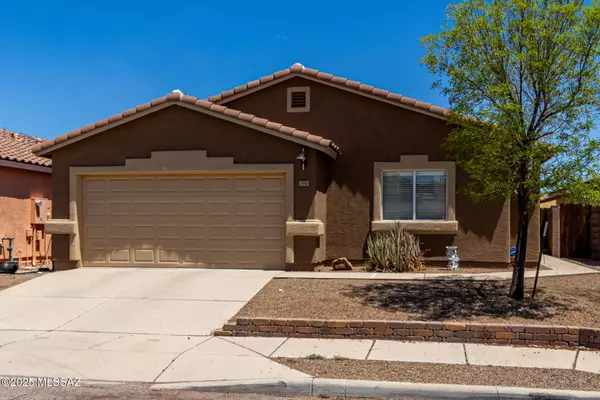 2150 W Roundwood Place, Tucson, AZ 85745