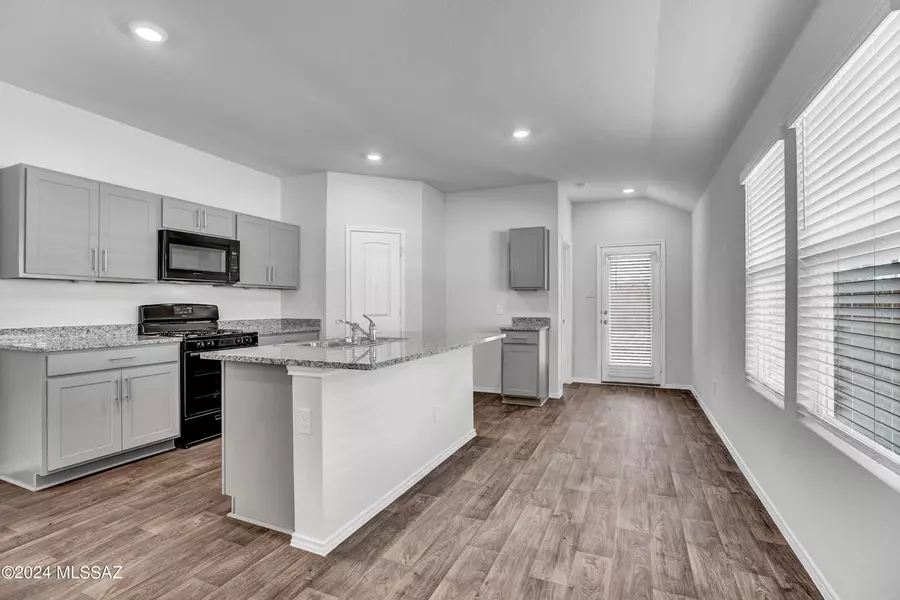 3996 E Market Street, Tucson, AZ 85706