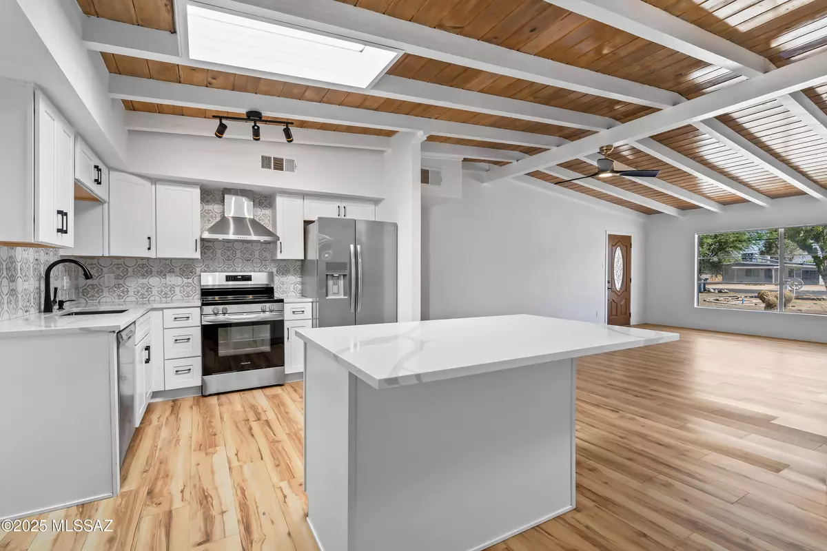 Tucson, AZ 85712,4158 E Flower Street