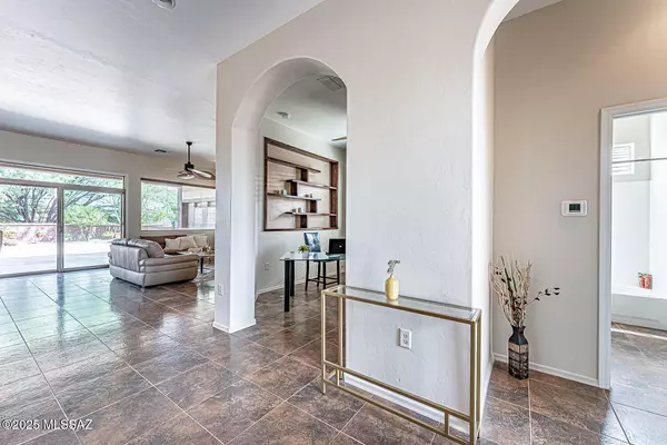 Green Valley, AZ 85622,2048 W Cactus Run Drive