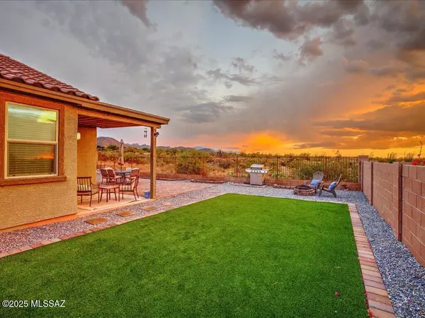 17054 S Emerald Vista Drive, Vail, AZ 85641