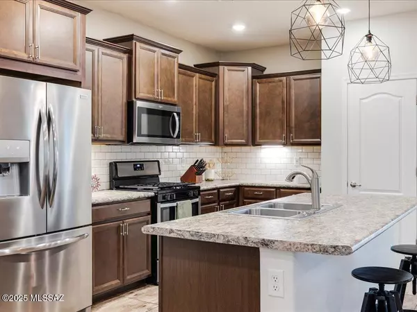 Vail, AZ 85641,17054 S Emerald Vista Drive