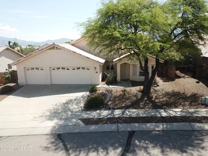 907 S Smokey Mountains Road, Tucson, AZ 85748