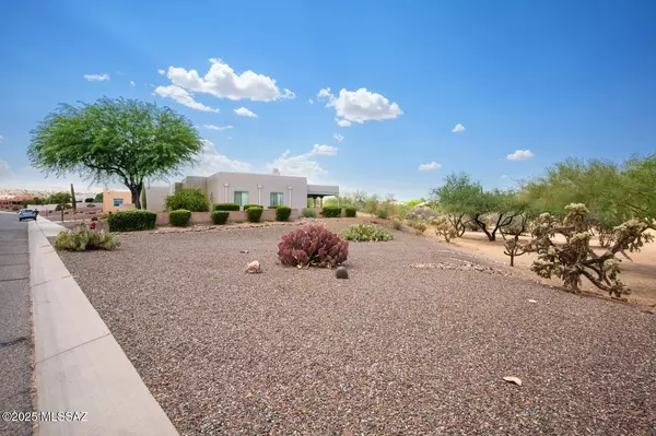 Green Valley, AZ 85614,1044 W Camino Del Desierto