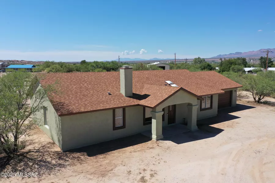 1211 E Desert Sky Lane, Benson, AZ 85602