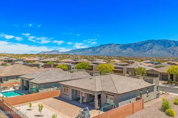 13415 N Fiesta Flower Drive, Oro Valley, AZ 85755