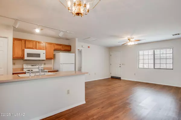 Green Valley, AZ 85614,3870 S Calle Viva