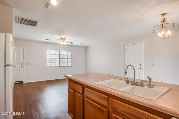 Green Valley, AZ 85614,3870 S Calle Viva