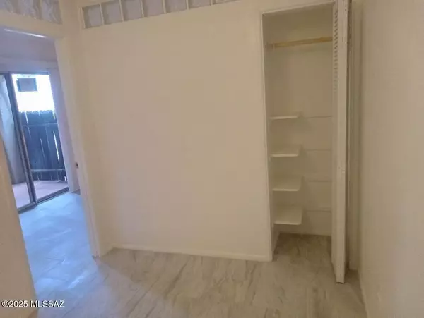 Tucson, AZ 85712,1620 N Wilmot Road #D170