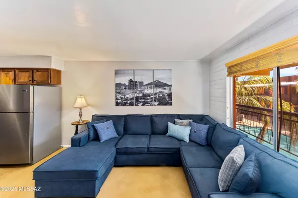 Tucson, AZ 85719,55 N Cherry Avenue #207