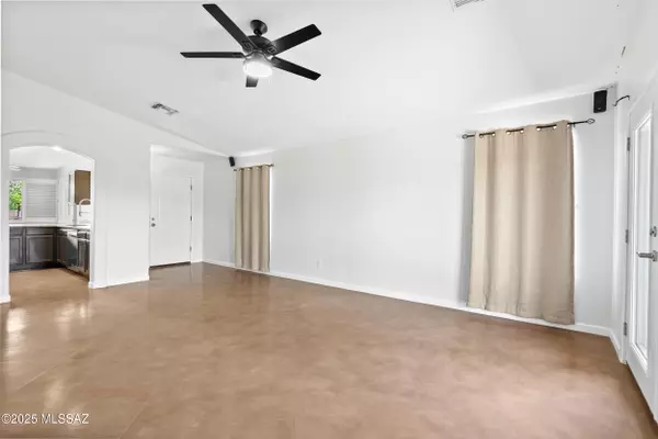 Tucson, AZ 85737,11371 N Flat Granite Drive