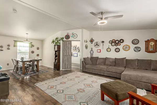 5386 N Whitetail Road, Marana, AZ 85653