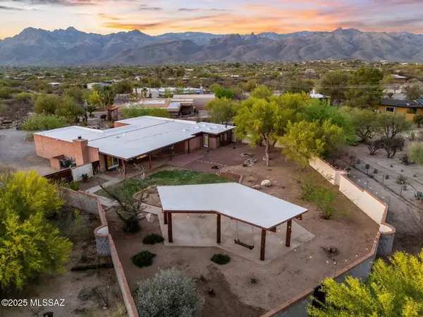 9460 E Catalina (On Cul De Sac) Highway, Tucson, AZ 85749