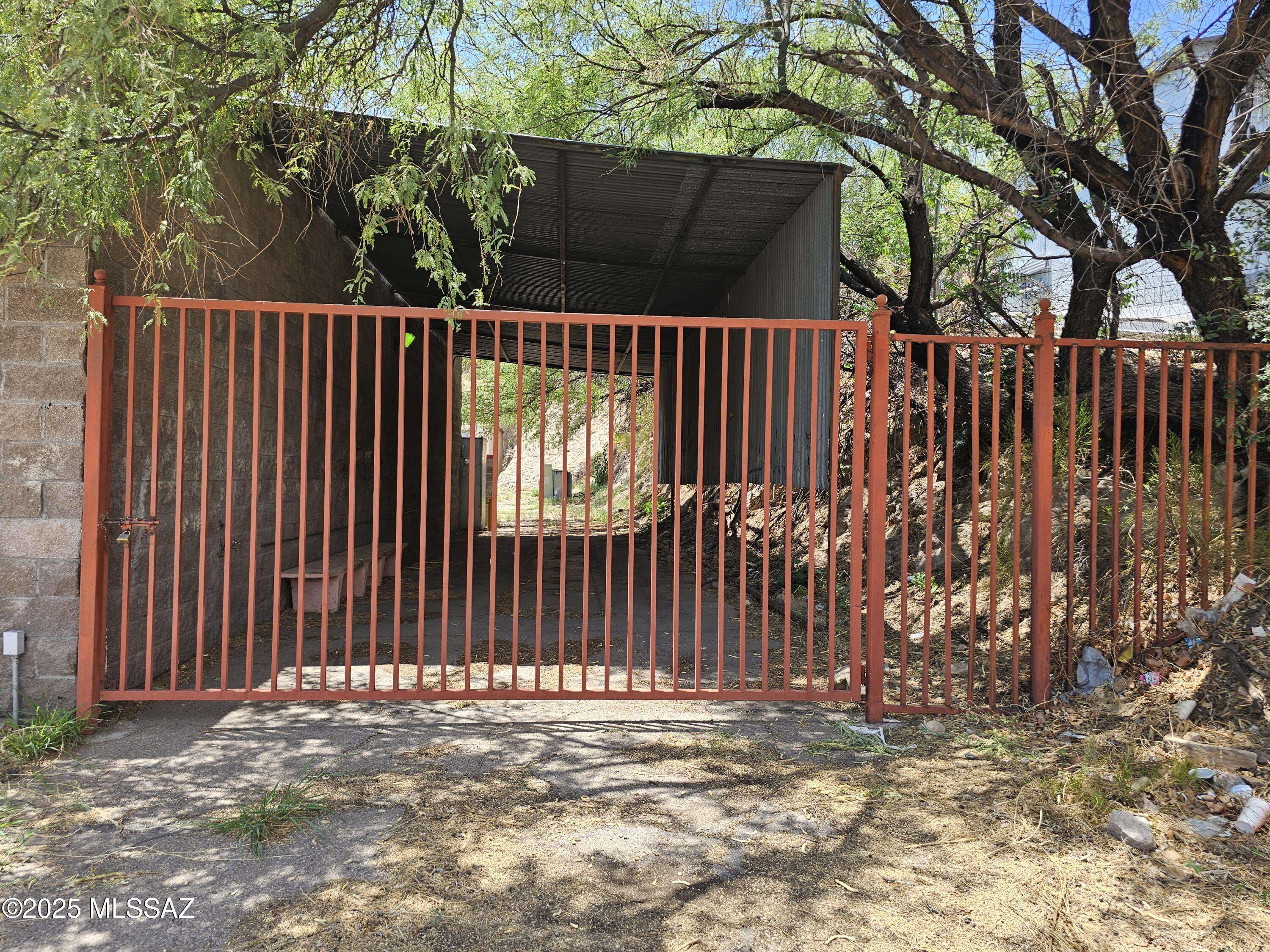 Nogales, AZ 85648,124 W Mendibles Street