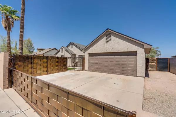 7161 S Camino Grande, Tucson, AZ 85746