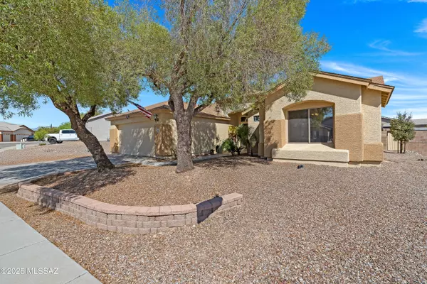 8328 N Pink Pearl Way,  Tucson,  AZ 85741