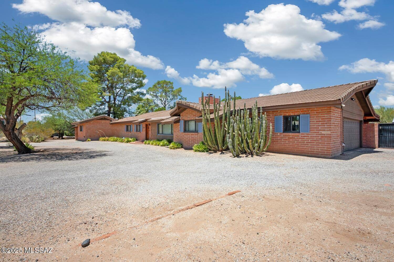 6341 E Brian Kent Street, Tucson, AZ 85710