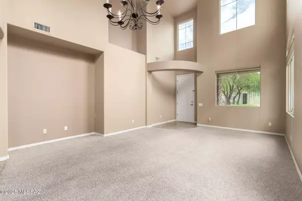 Tucson, AZ 85755,965 W Cork Oak Place