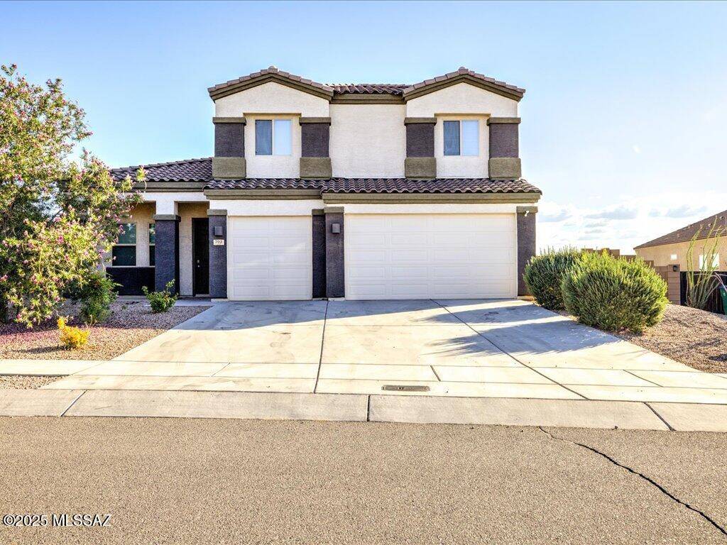 702 S Adanirom Judson Avenue, Corona De Tucson, AZ 85641