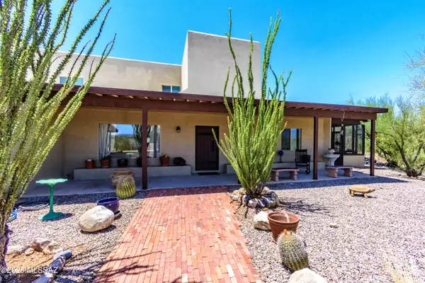 7370 S Cactus Thorn Lane, Tucson, AZ 85747