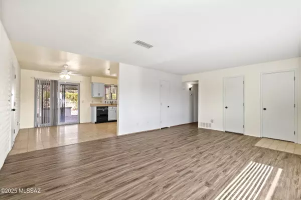 Green Valley, AZ 85614,1050 S La Higuera