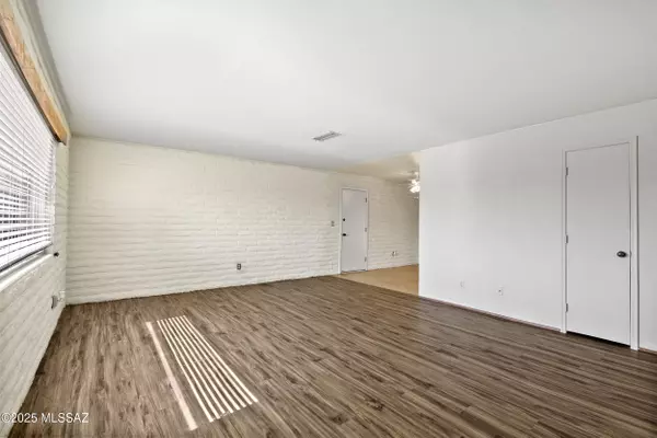 Green Valley, AZ 85614,1050 S La Higuera
