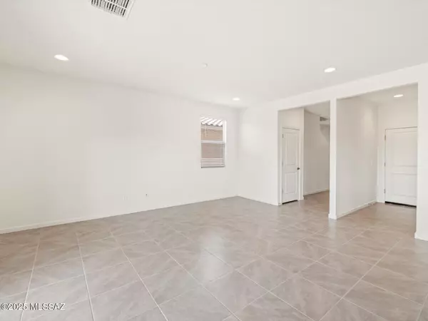 Tucson, AZ 85706,4715 E Julian Wash